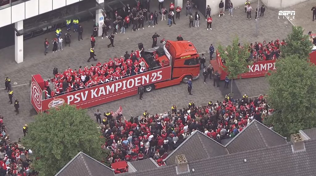 Livestream Bekijk Hier Huldiging Van PSV Op Het Stadhuisplein Terug